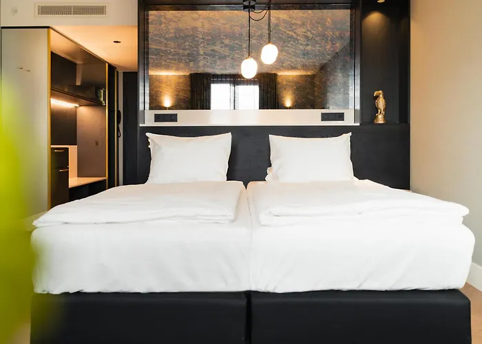 Van der Valk TheaterHotel De Oranjerie