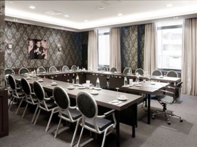 Der Valk Theaterhotel De Oranjerie 4* Ruremonde