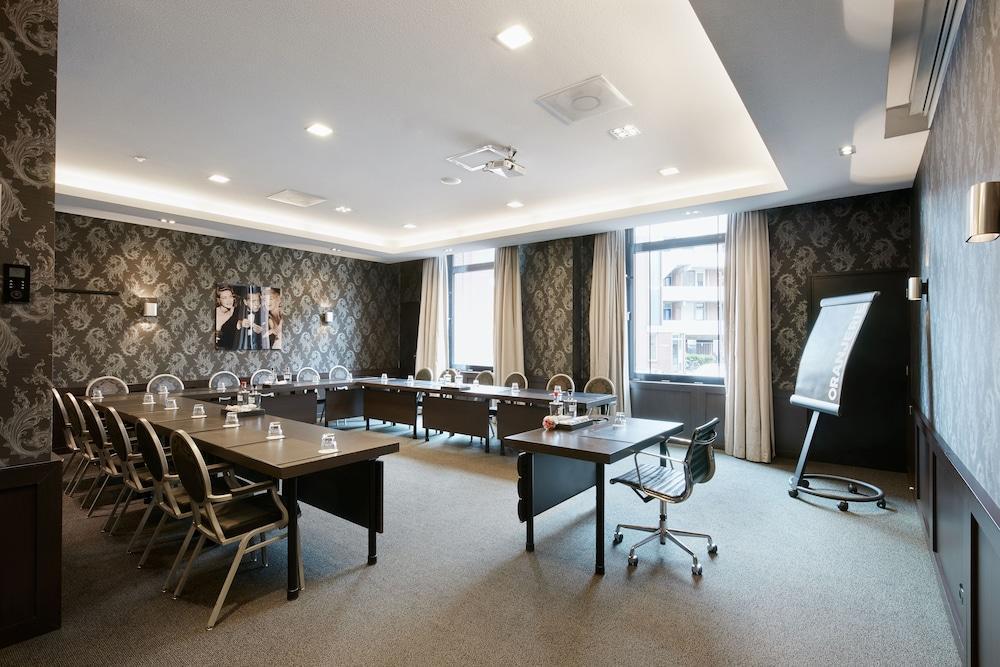 Der Valk Theaterhotel De Oranjerie Hotel 4*